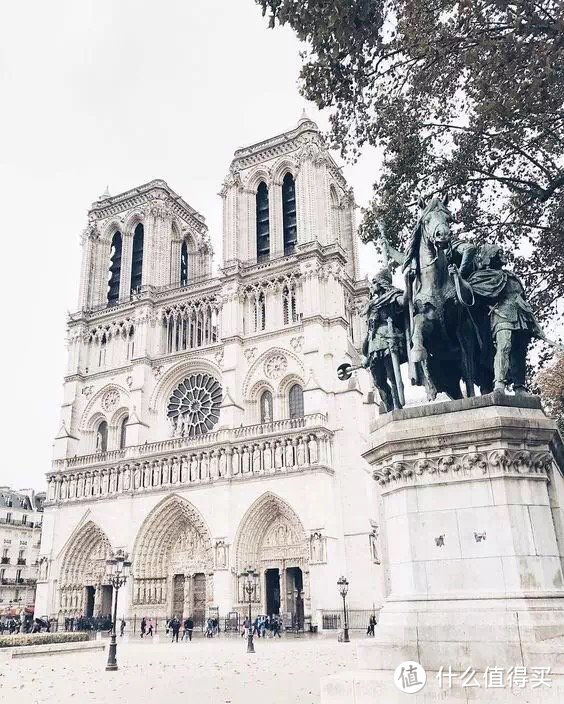 800多年历史的巴黎圣母院突发大火,人类文明瑰宝的又一重创！