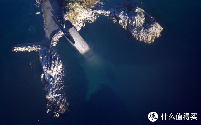 在惊涛骇浪中吃饭？欧洲首个水下餐厅刚刚在挪威开业，就有7000人抢着去！