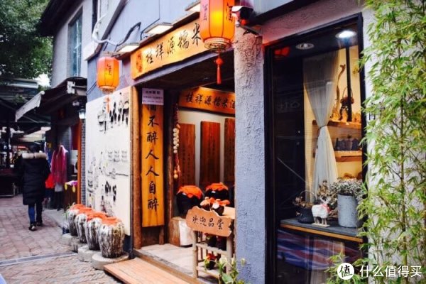 高颜值的随行好物,帮助你轻松出行。