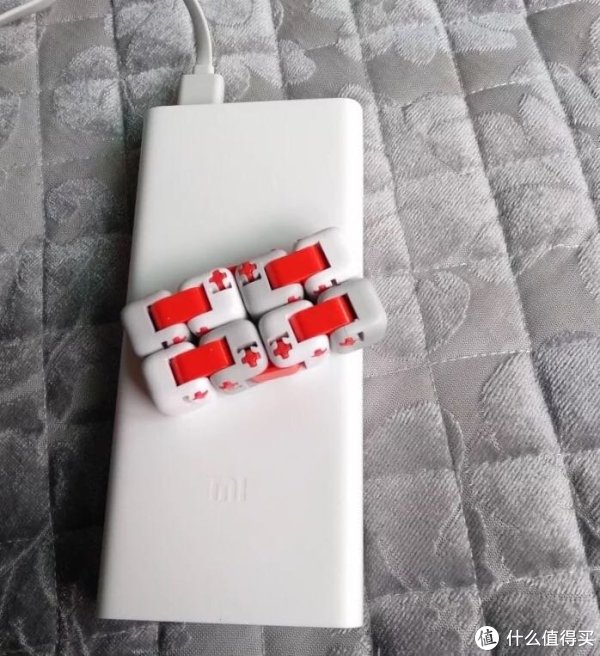 高颜值的随行好物,帮助你轻松出行。