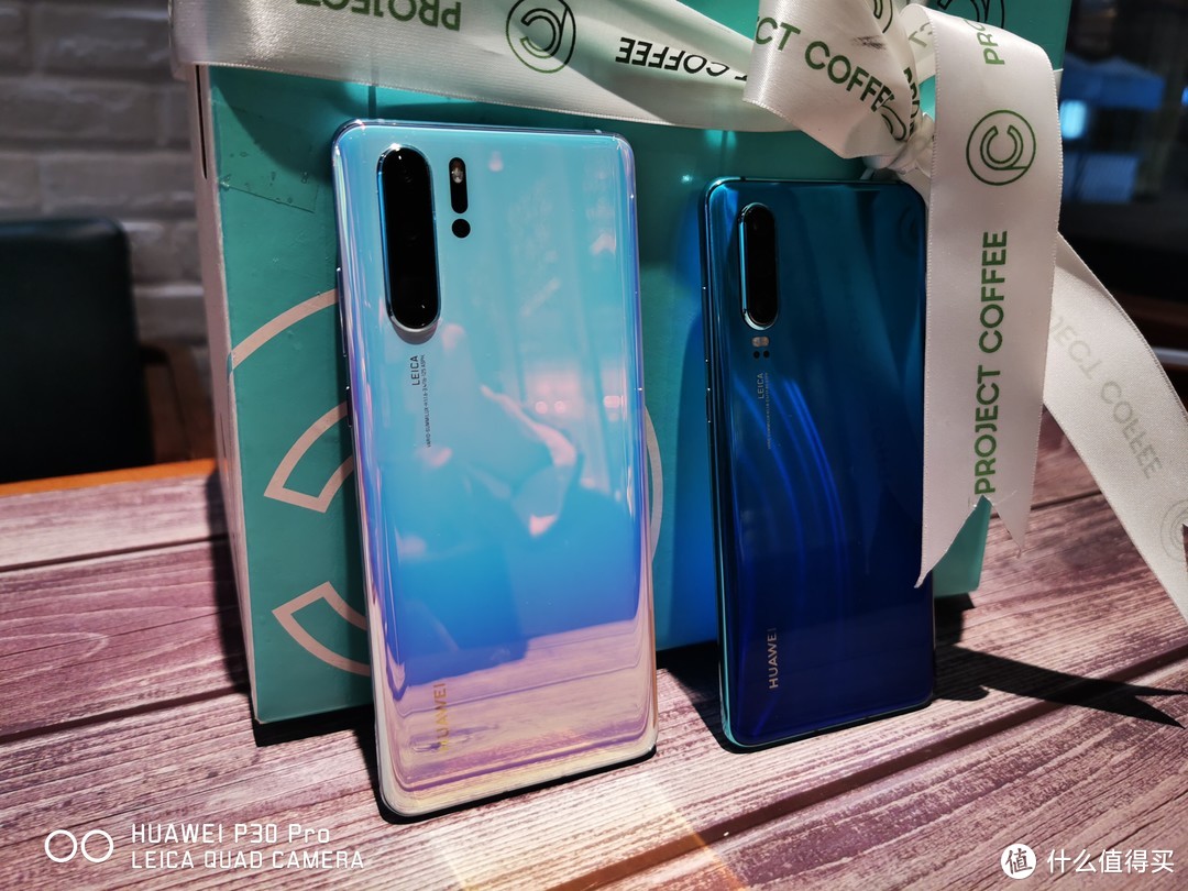 华为P30和P30 Pro：这一抹天空之境，送给小姐姐的最好礼物