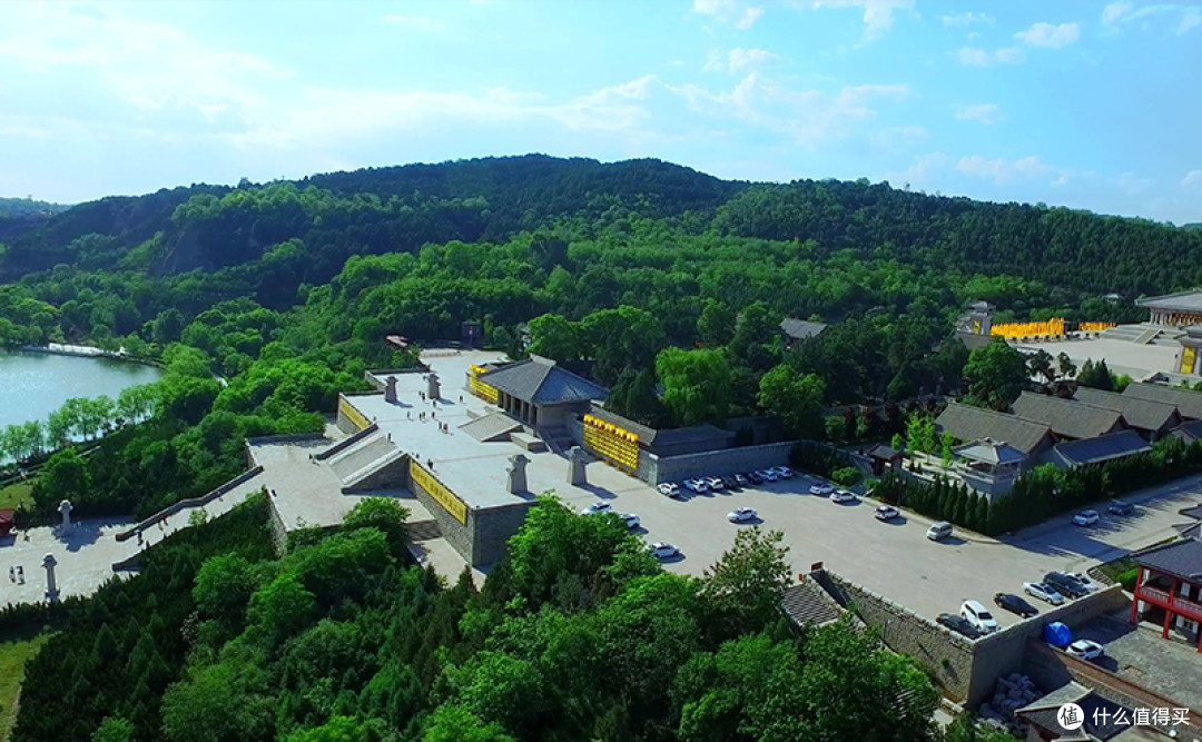 为有蟜(jiǎo)氏居地,称作蟜山;黄帝时代称作"轩辕之丘"或"轩辕之台"