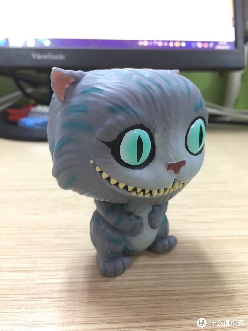 萌萌的大头猫：FUNKO POP柴郡猫手办开箱晒物