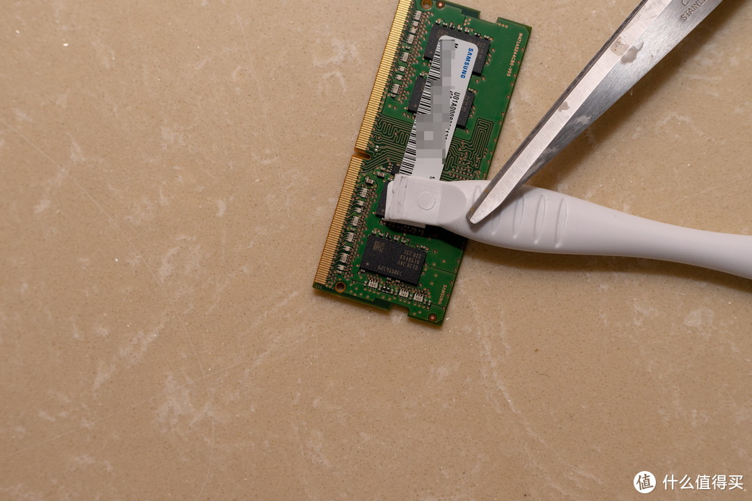 再不写都出新一代了——惠普EliteBook 735G5锐龙笔记本拆机小测