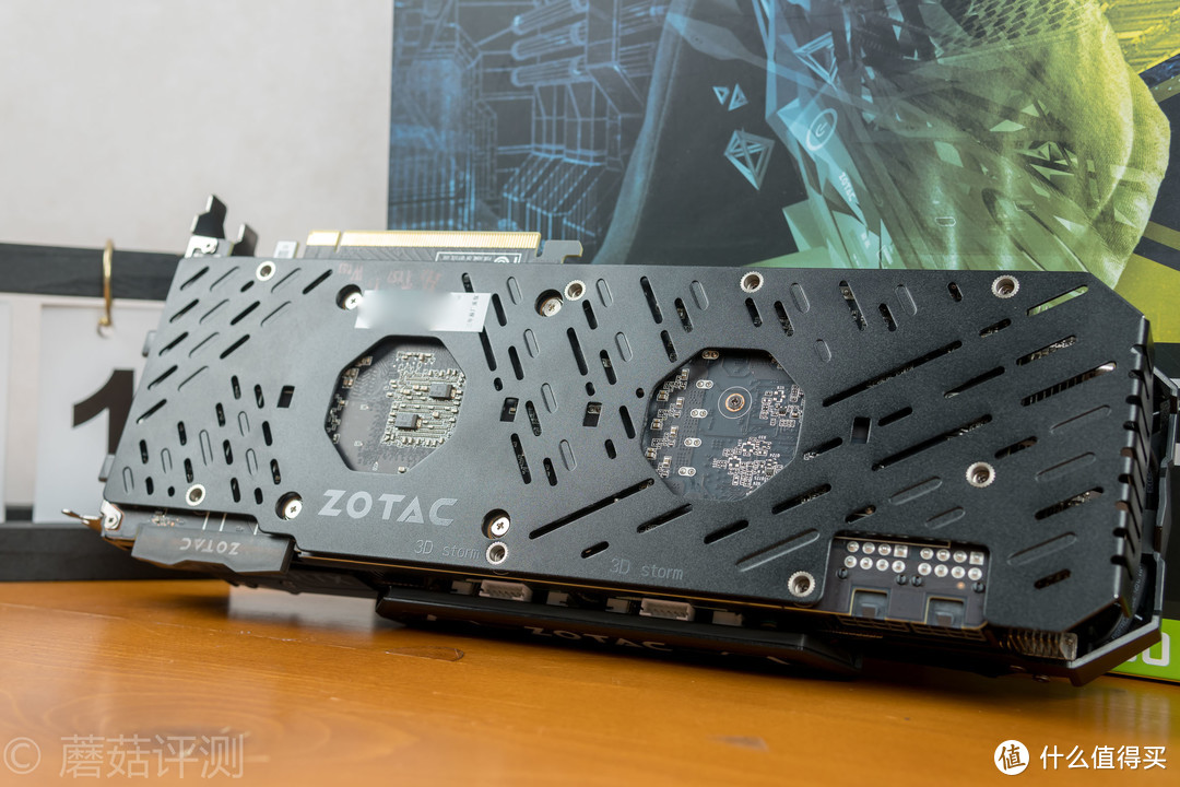 “堆料王”再度来袭、高颜值已成传统——索泰（ZOTAC）RTX2080至尊PLUS_OC8显卡