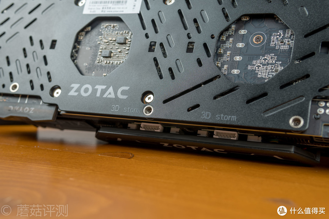 “堆料王”再度来袭、高颜值已成传统——索泰（ZOTAC）RTX2080至尊PLUS_OC8显卡