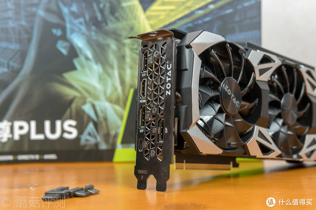 “堆料王”再度来袭、高颜值已成传统——索泰（ZOTAC）RTX2080至尊PLUS_OC8显卡