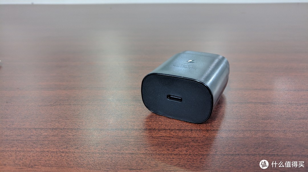 USB-C的充电头，不知为何这么设计，和充电协议有关？