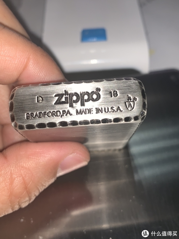 zippo底刻字母图片