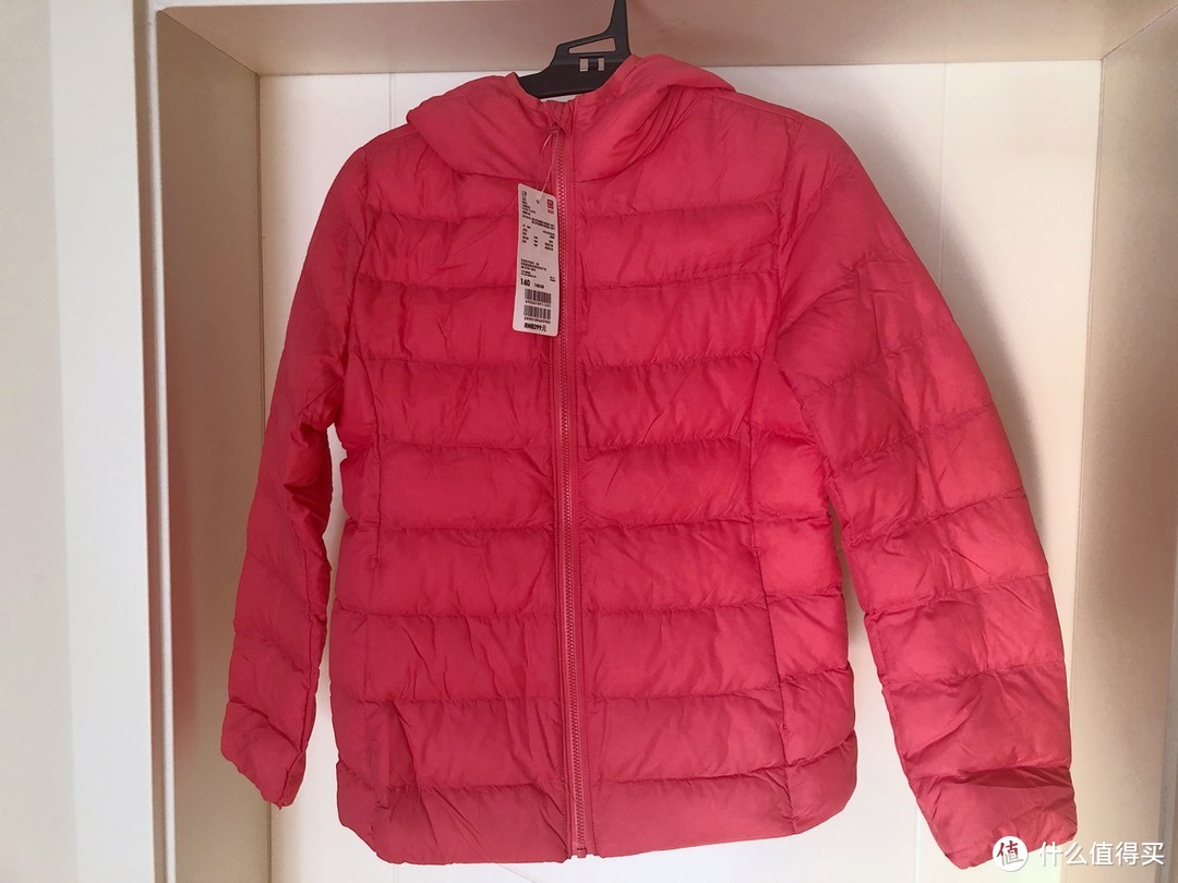 超值好看保暖-优衣库 UNIQLO 女童 轻型WARM PADDED连帽外套 晒单简评