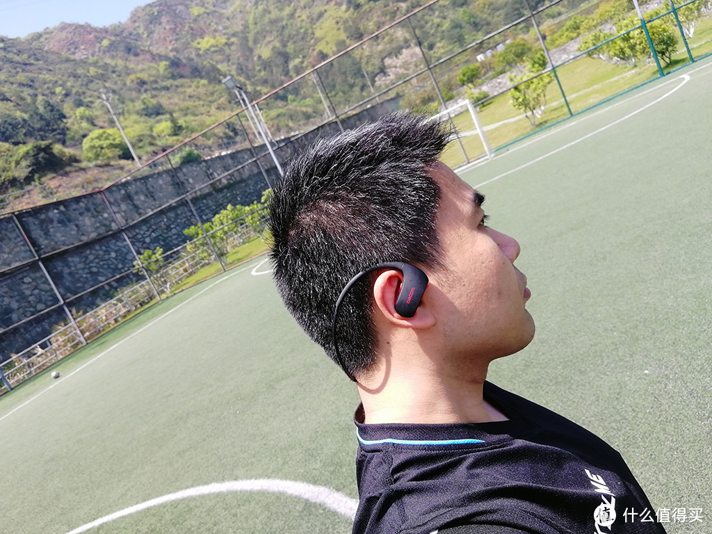 用声音带来运动乐趣，无线蓝牙运动耳机——Dacom L05