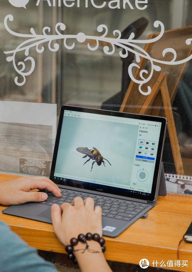 全新HUAWEI MateBook E评测：轻办公时代自救绿皮书