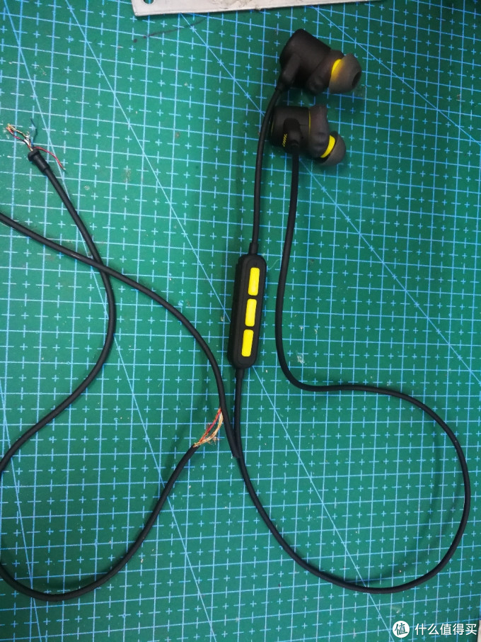 耳机玩咖 篇十五:JBL UA 和JBL Reflect评测与