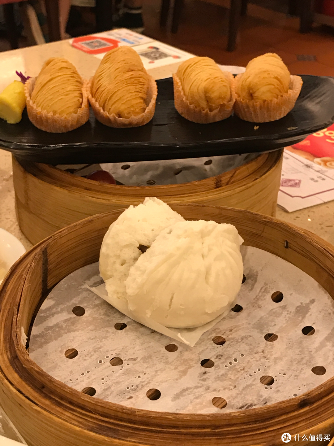 榴莲酥有点油，但味道还不错