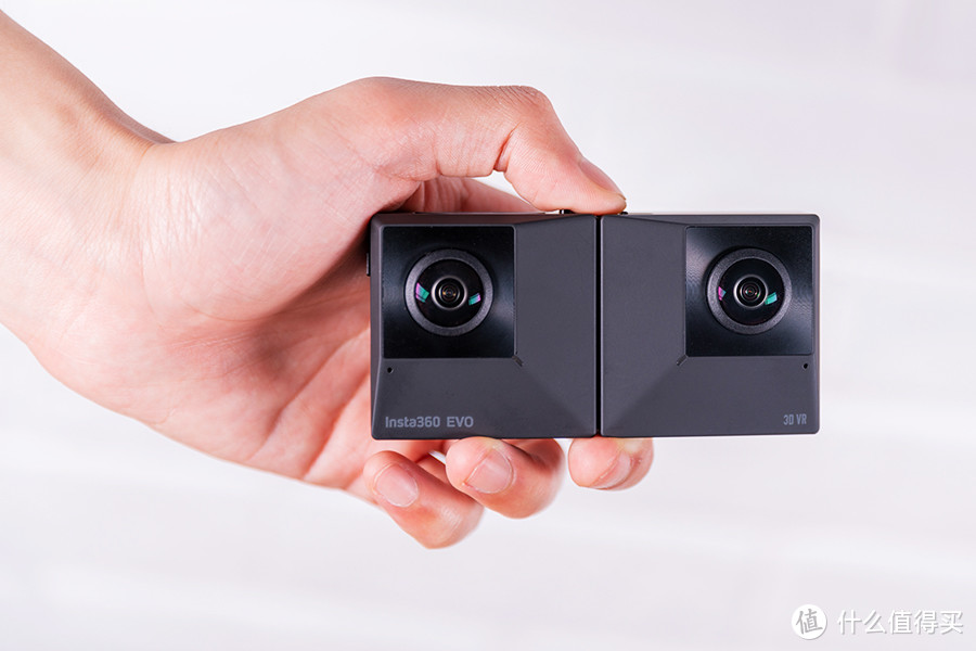 伸展拍3D 折叠变全景 Insta360 EVO相机评测