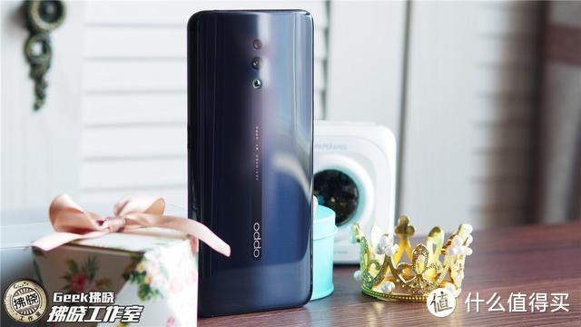 当“侧旋升降结构”遇到家族式拍照体验！OPPO Reno上手测