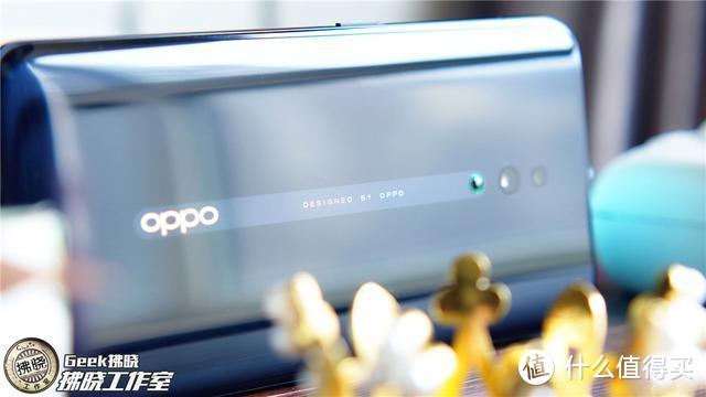 当“侧旋升降结构”遇到家族式拍照体验！OPPO Reno上手测