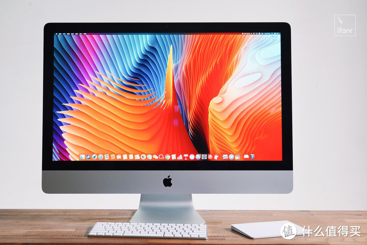 2019 款 iMac 评测：它是公司的办公桌，也是书房的家庭电脑丨模范评测