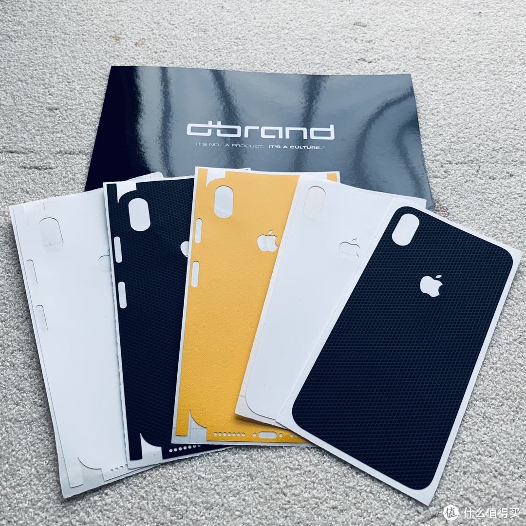 来自枫叶国的手机背贴——dbrand