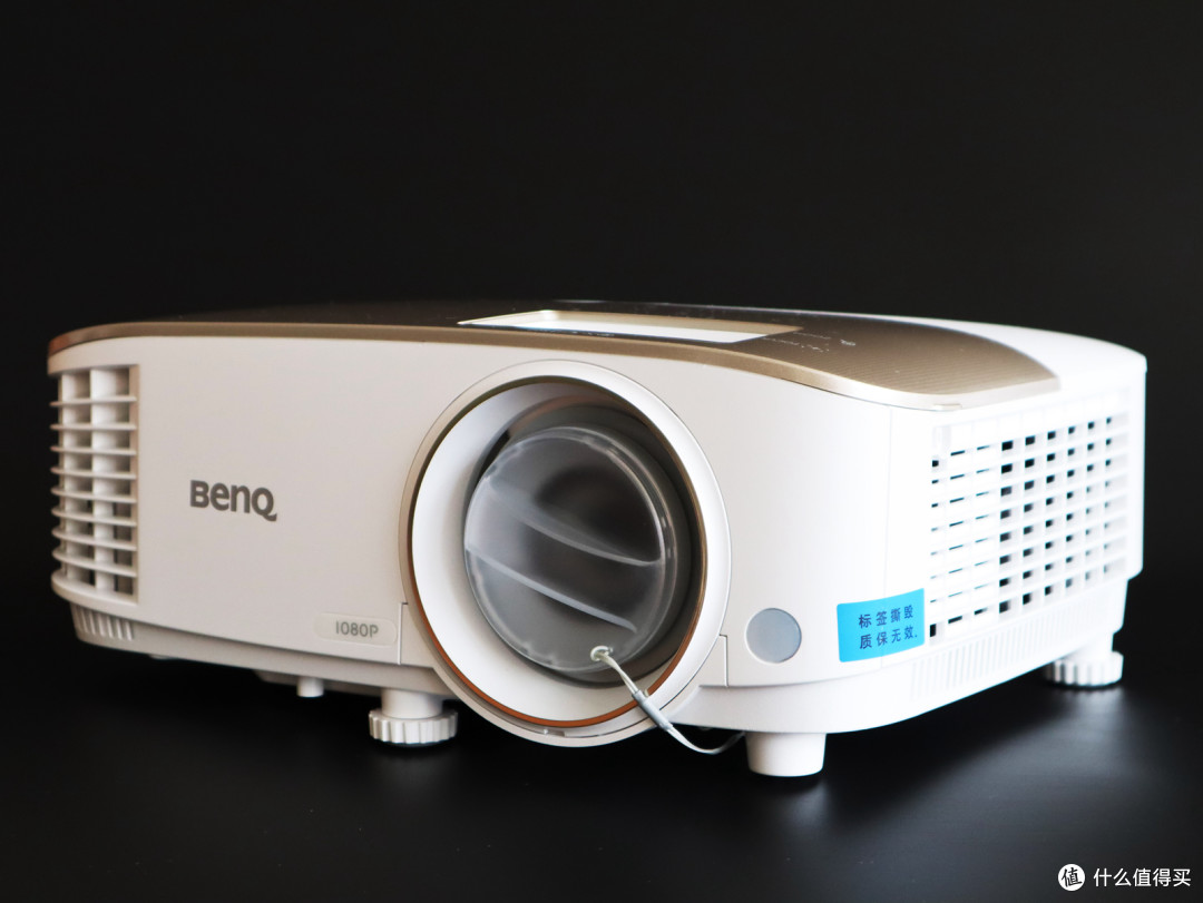 声色俱丽专业智投小影迷也能坐拥大视界明基i707家用投影评测