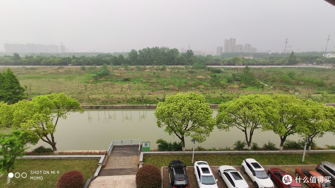 阳台看出去的河道景