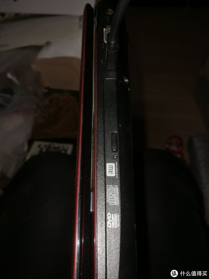 东芝600型笔记本拆机清灰升级内存