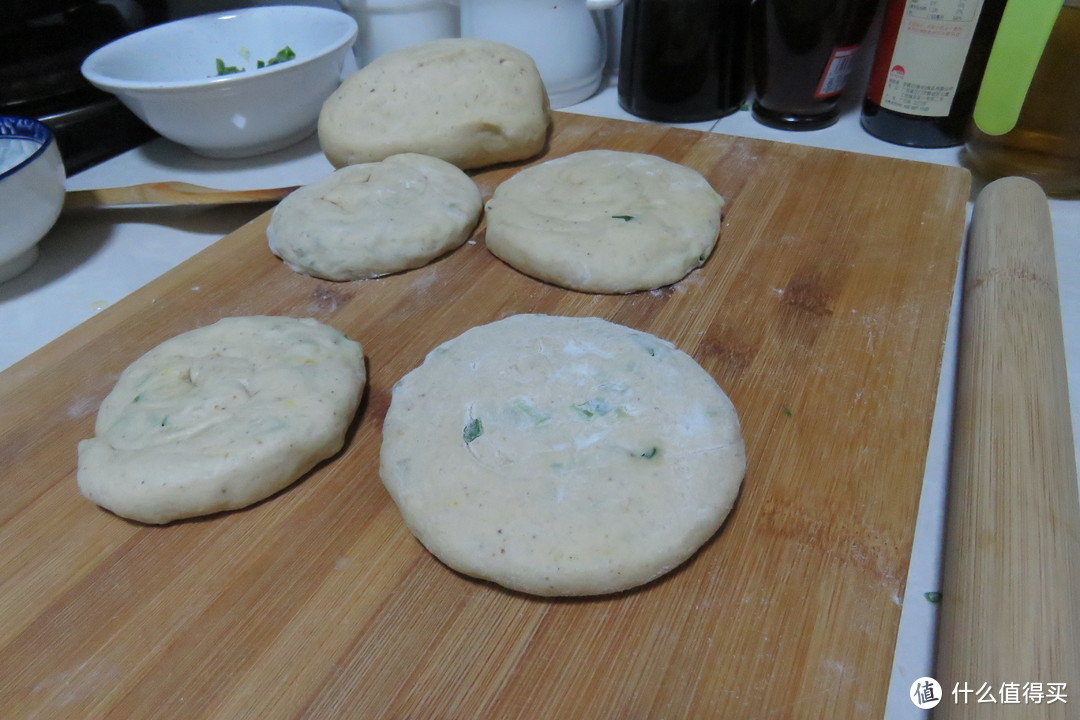 葱油饼清炒蒜苔统统搞定：TOKIT智能热敏炉青春版不仅火力猛，而且用途广