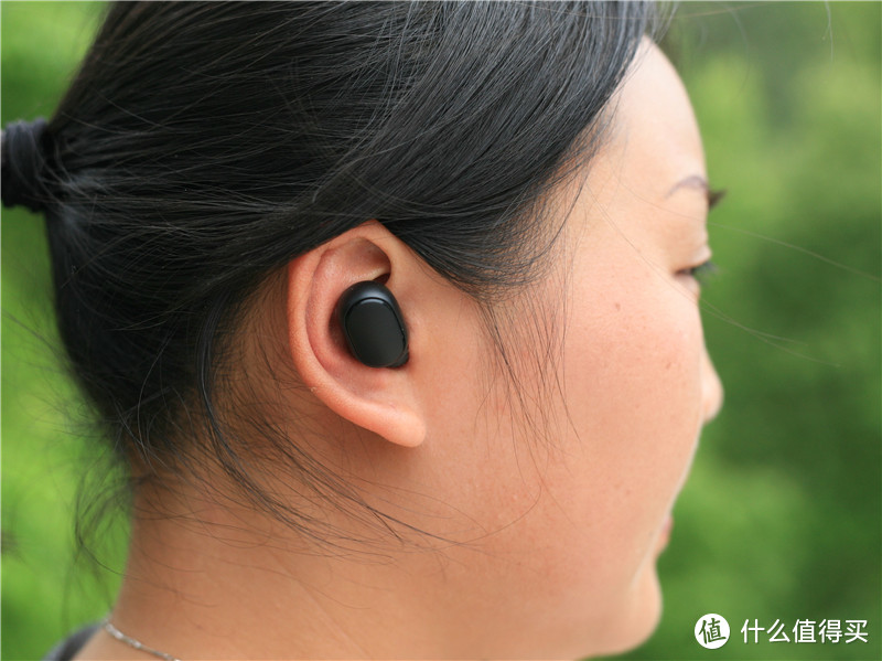 直线连接超30米音质细腻双耳通话清晰的Redmi 真无线蓝牙耳机体验