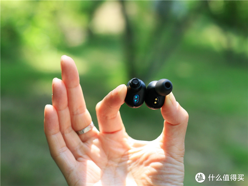直线连接超30米音质细腻双耳通话清晰的Redmi 真无线蓝牙耳机体验