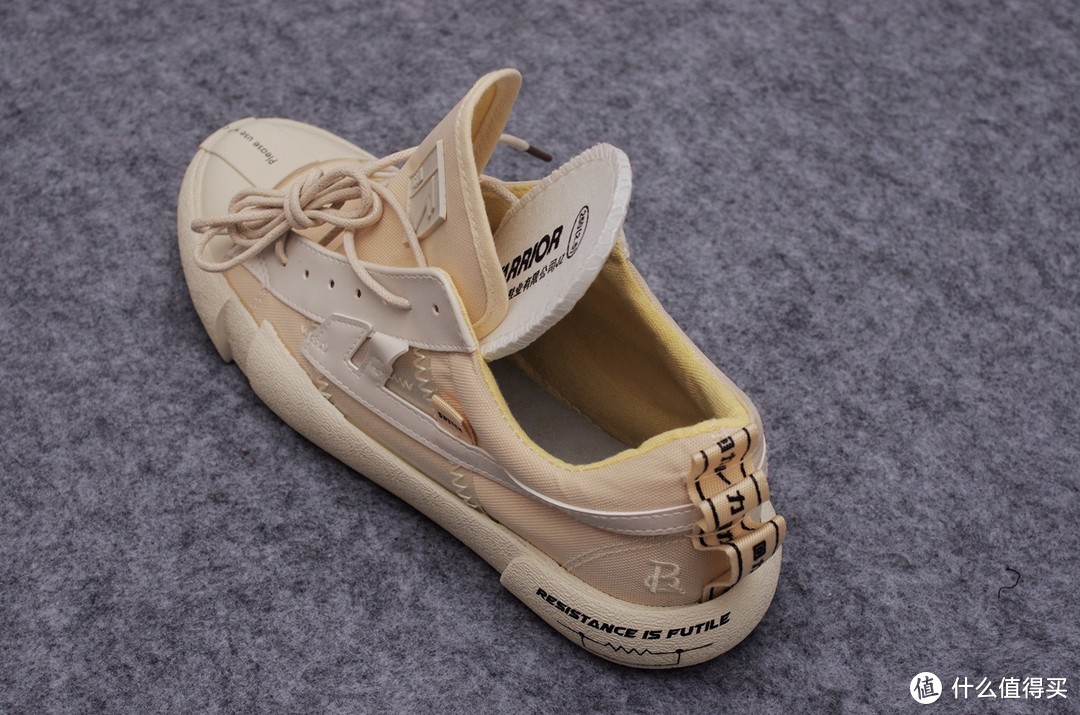 国货之光——回力 回雁系列 无效电阻帆布鞋