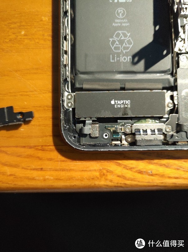 iPhone7更换电池记 "教程一看我都会 上手一练全都废" 