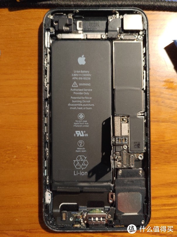iPhone7更换电池记 "教程一看我都会 上手一练全都废" 