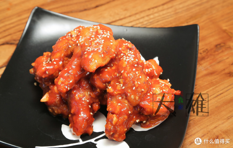 【自制韩式辣酱炸鸡的做法】配啤酒或可乐,根
