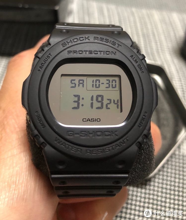 355元G-SHOCK经典方块-镜面表盘-卡西欧手表开箱评测