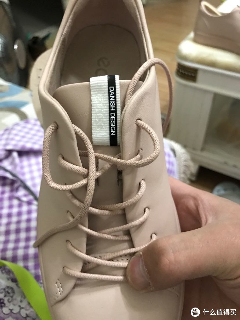 Ecco soft8 亚马逊海外购 一双粉色少女心的鞋