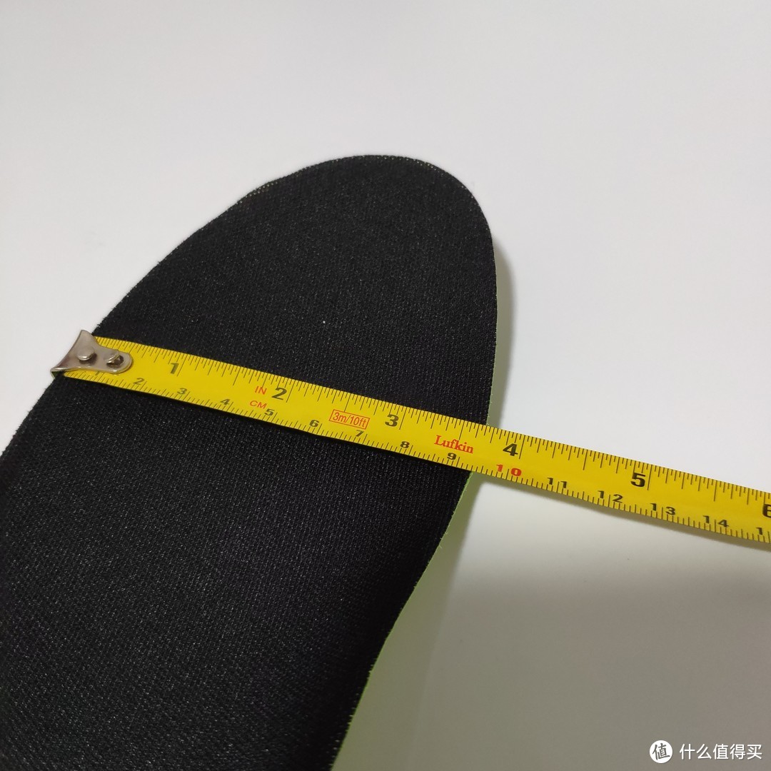 US8.5码的宽度在9.3mm，正常的宽度