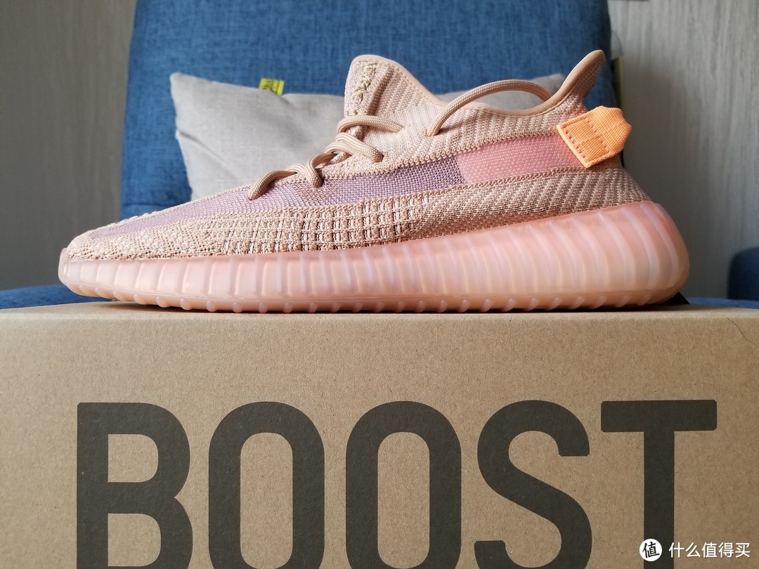 一双国内不发售的配色 Yeezy 350 V2 “Clay”