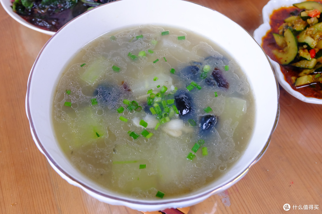 拌皮蛋和黄瓜拌皮蛋,其它的都不怎样,特别是皮蛋浸苋菜和皮蛋冬瓜汤