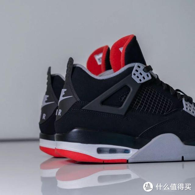 开箱｜30万货量！黑红 AJ4 原价入手不是梦？！