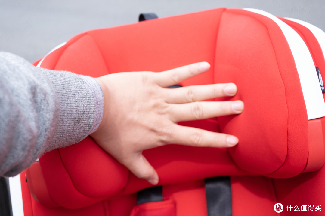 少些花哨噱头，多提升安全性，360儿童安全座椅尴尬评测。