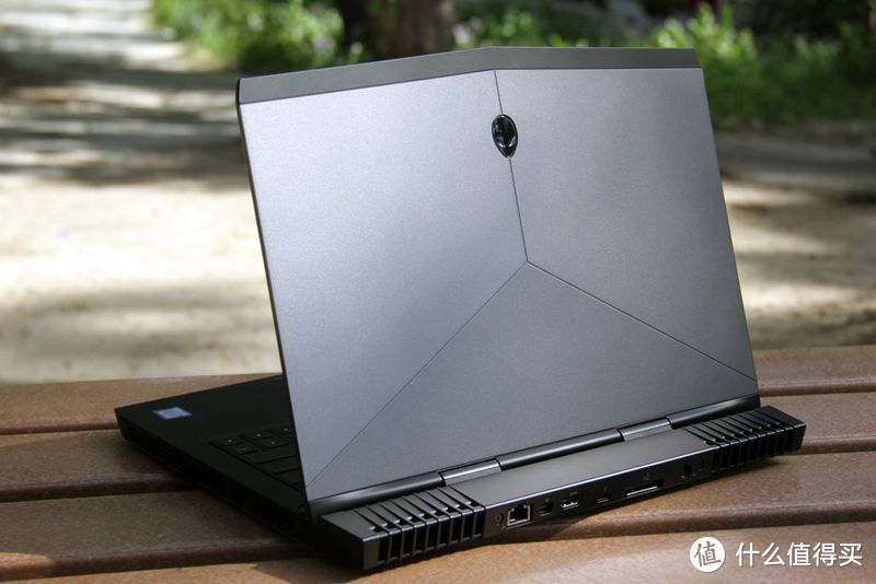 alienware 13r3 本尊