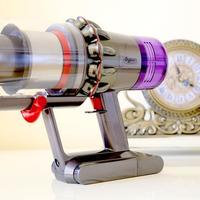 戴森V11无绳吸尘器外观展示(中轴|材质|电池|主机)