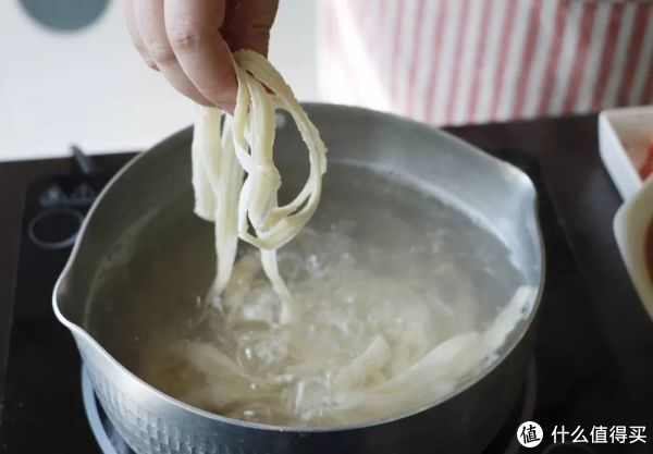 宝宝辅食这样做 篇二:你看这个碗它又大又圆,你