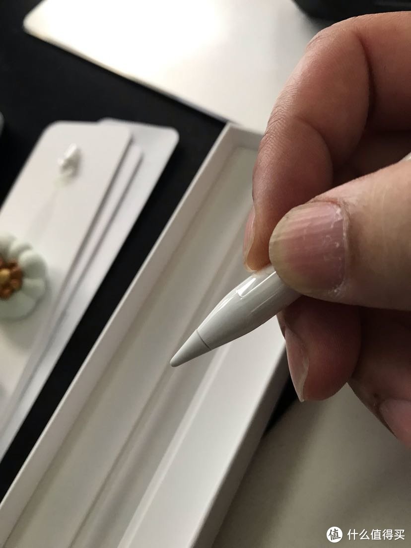 官网购买的Apple Pencil一代开箱与贴胶带