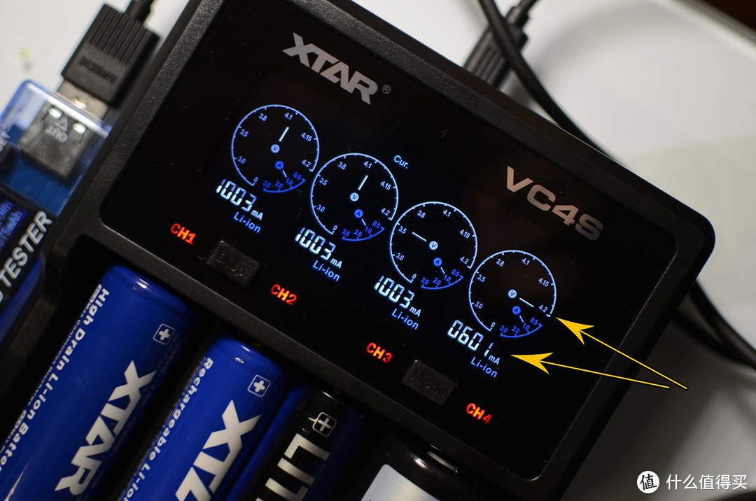 快速充电 显示全面—XTAR VC4S充电器
