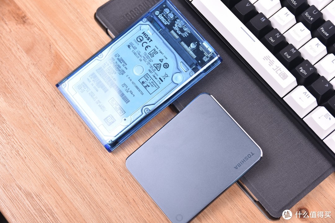 东芝XS700移动固态硬盘，手机游戏机上也能用的极速仓库盘