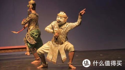 柬埔寨旅游，你会去看《吴哥的微笑》舞台剧吗？看完你会如何评价