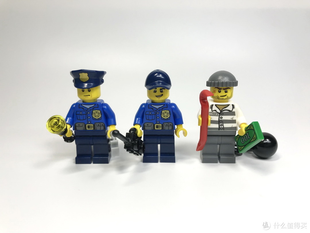 白色“擎天柱”：LEGO 乐高 CITY 城市系列 60044 流动警署