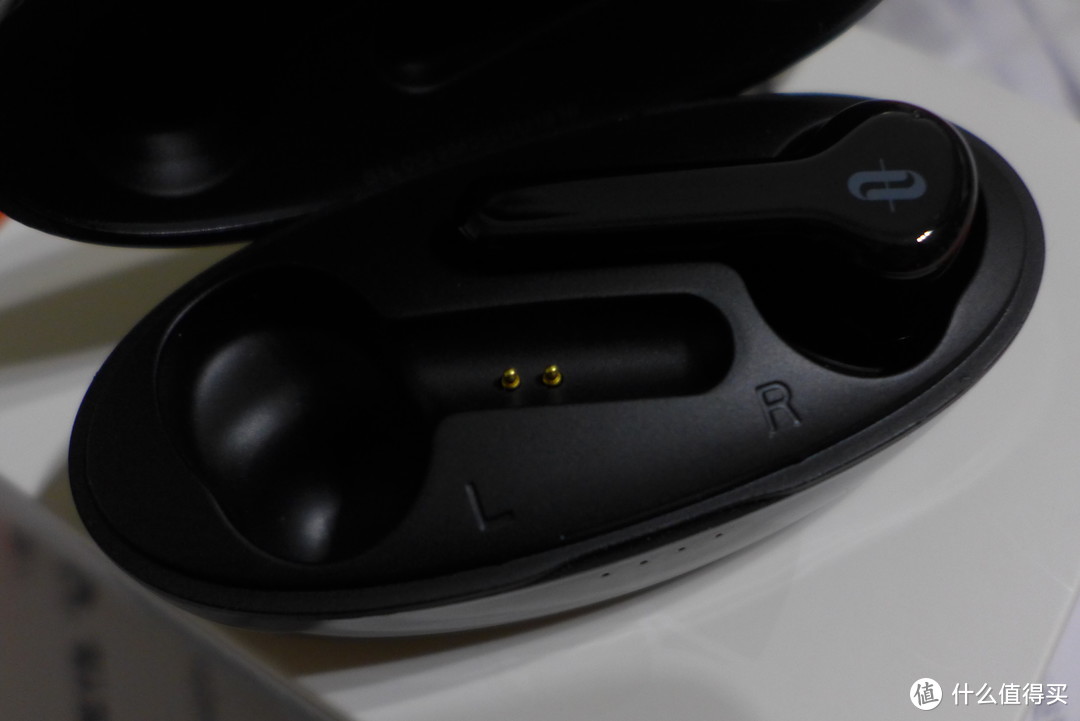 除了蹭热度，淘宝耳机还当自强--深圳设计的本土美帝品牌TWS蓝牙耳机