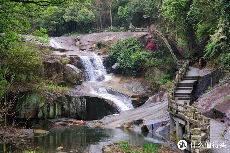 南岳衡山：秀中蕴奥，御山而飞